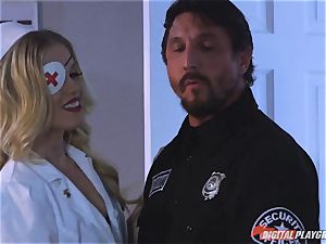 crazy nurse Ash Hollywood poked rigid by Tommy Gunn